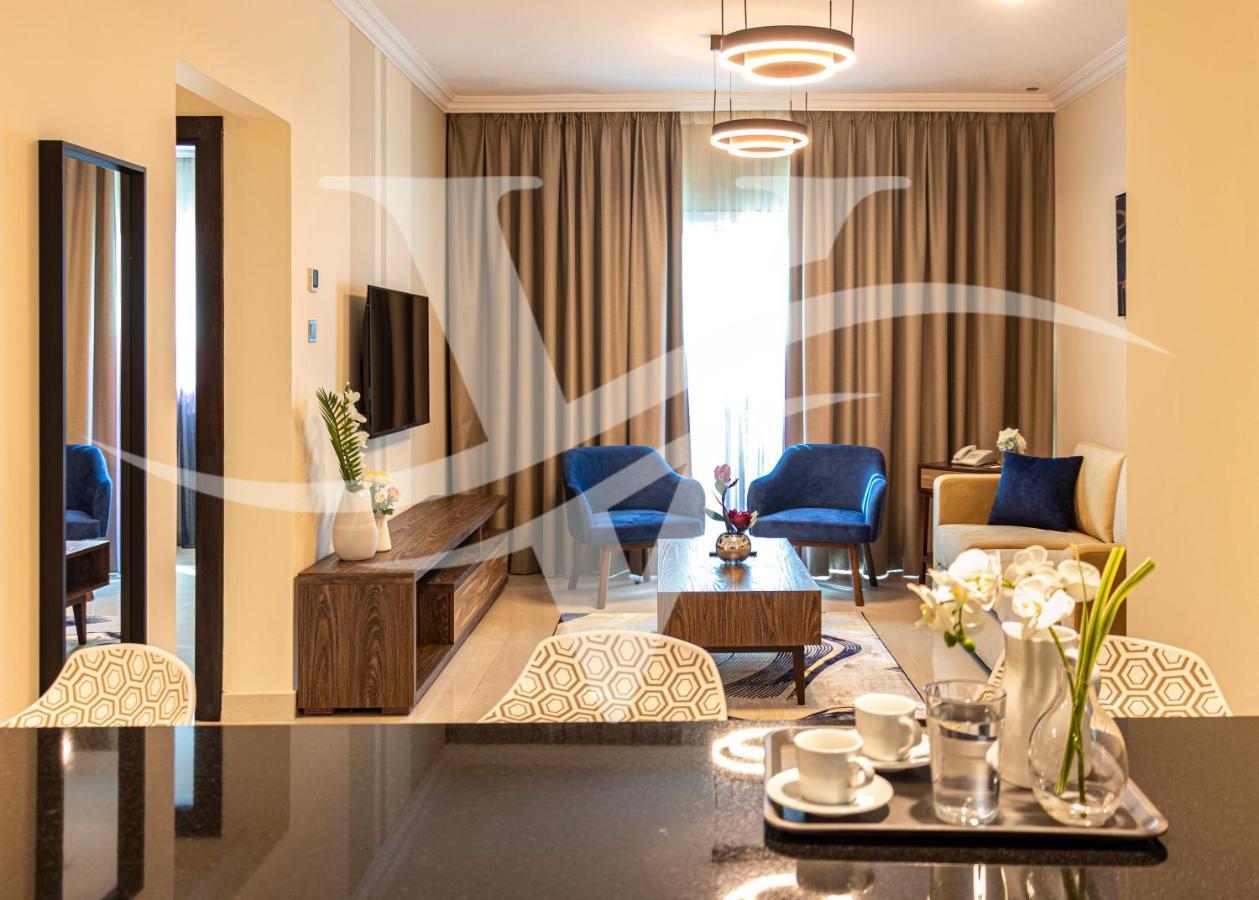 Viola Hotel Apartments Sharjah Esterno foto