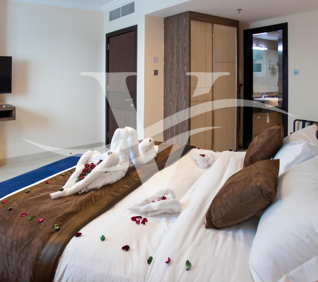 Viola Hotel Apartments Sharjah Esterno foto