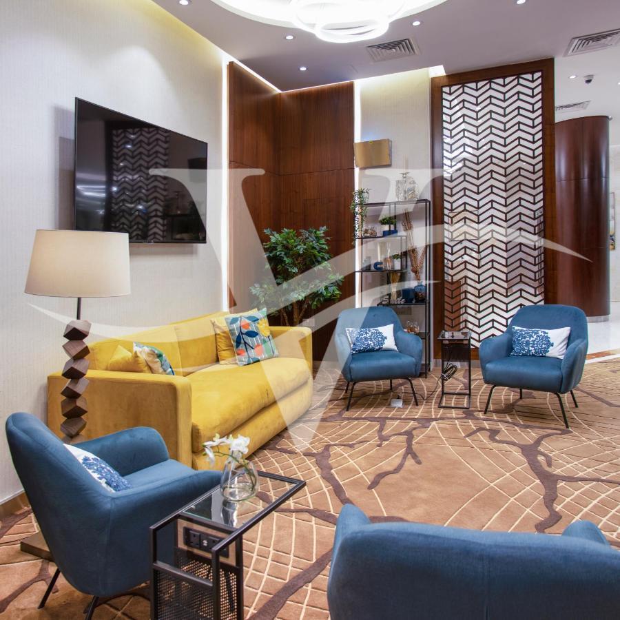 Viola Hotel Apartments Sharjah Esterno foto